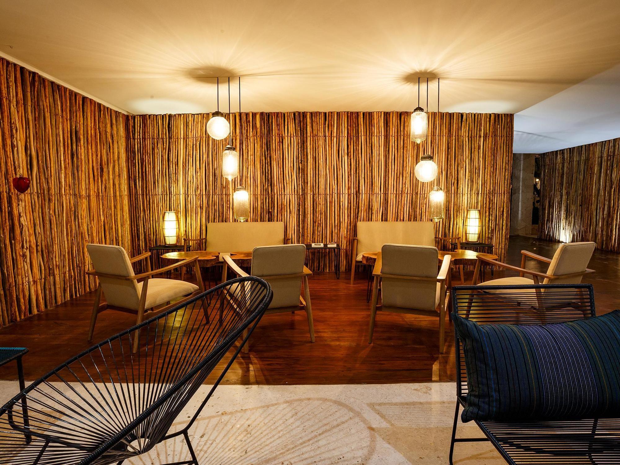Hotel Hm Playa Del Carmen Esterno foto