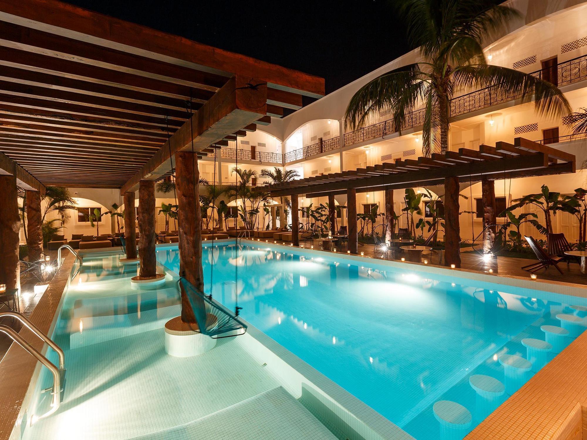 Hotel Hm Playa Del Carmen Esterno foto