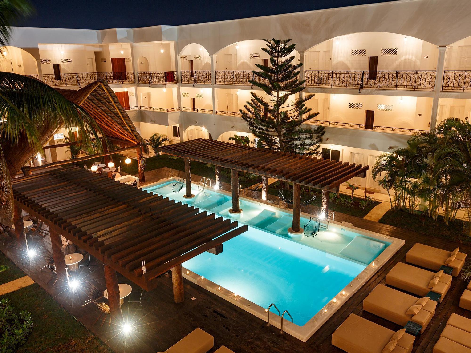 Hotel Hm Playa Del Carmen Esterno foto