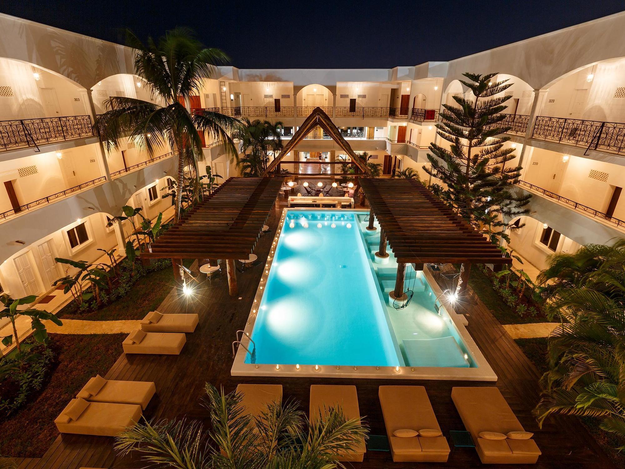 Hotel Hm Playa Del Carmen Esterno foto