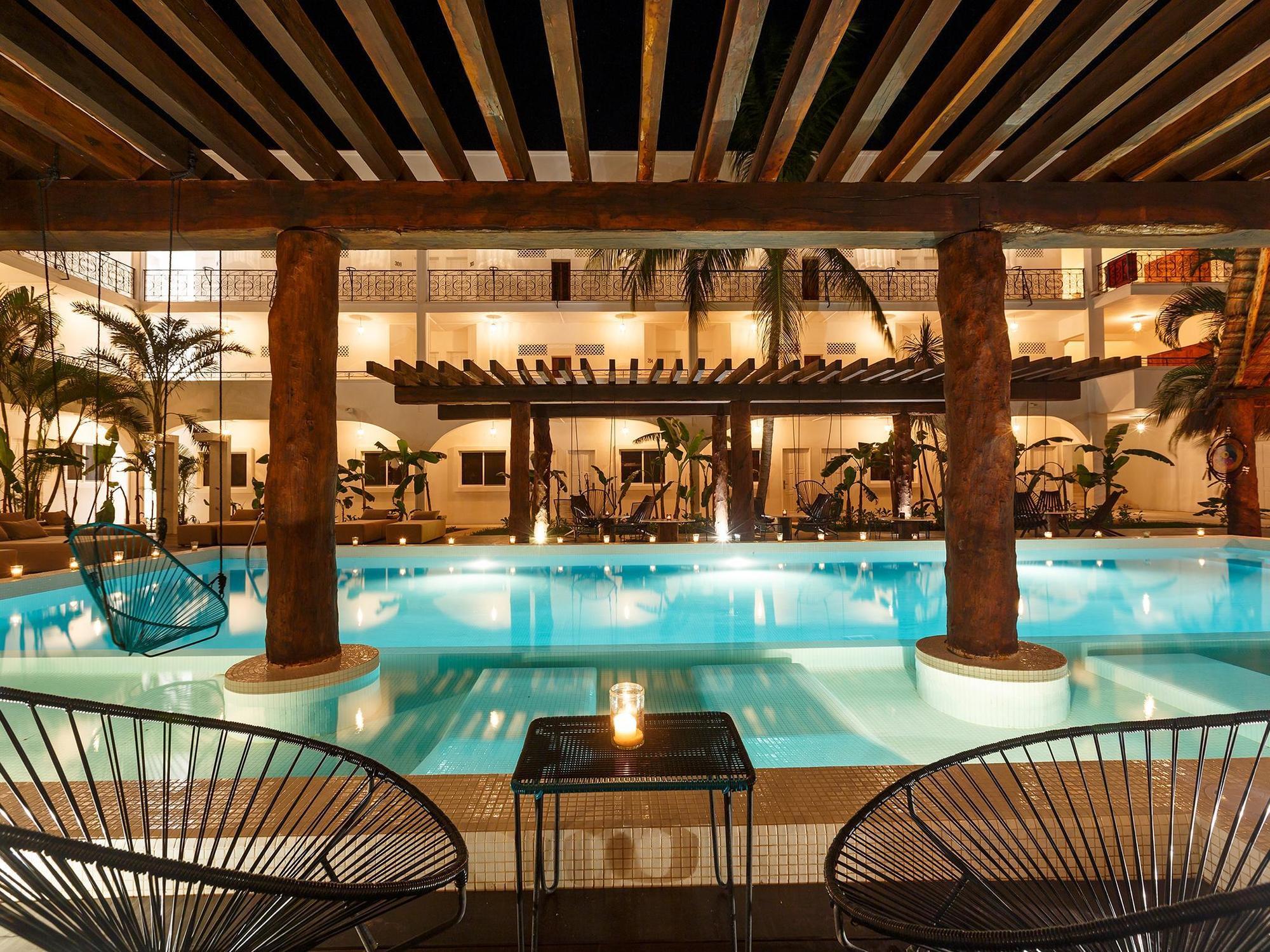 Hotel Hm Playa Del Carmen Esterno foto